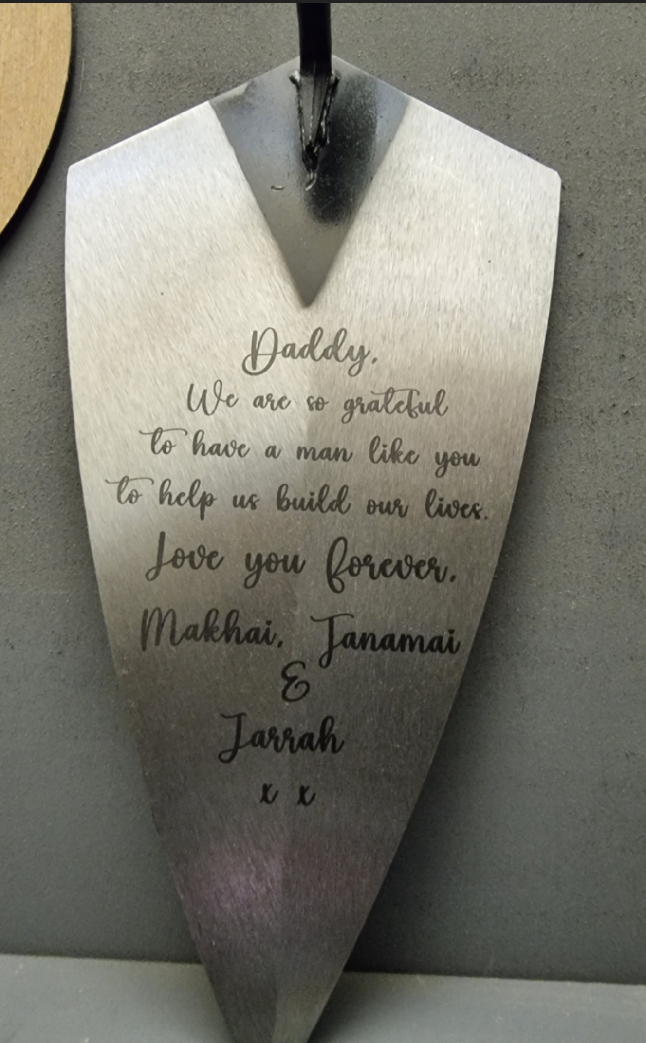 Engraved trowel